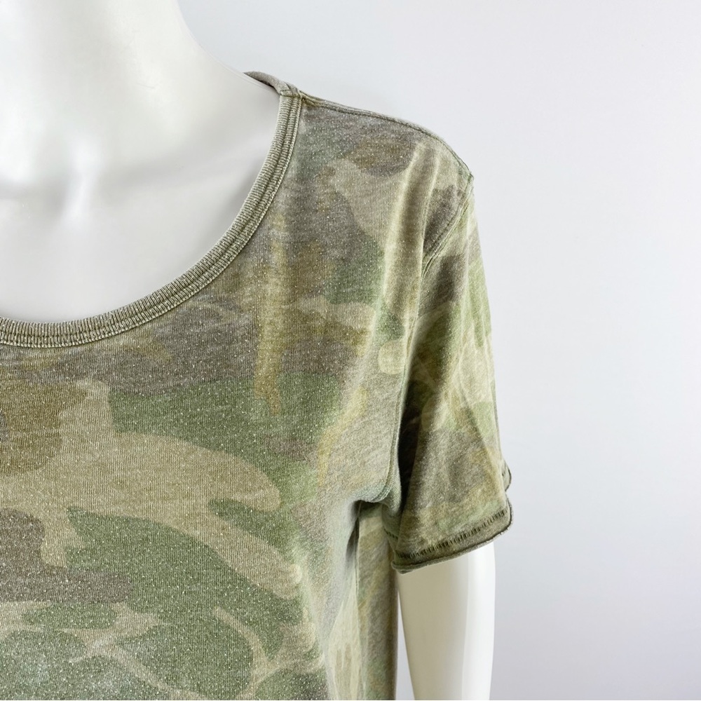 Free People Size M Green Camo Print Short Sleeve Casual T-Shirt Top - Picture 4 of 10